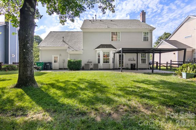 11413 Hunters Landing Drive, Charlotte, NC 28273