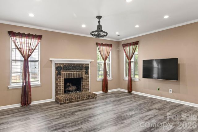 11413 Hunters Landing Drive, Charlotte, NC 28273