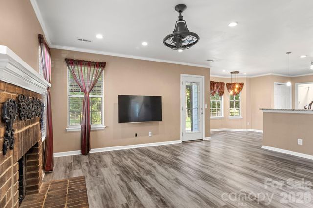 11413 Hunters Landing Drive, Charlotte, NC 28273