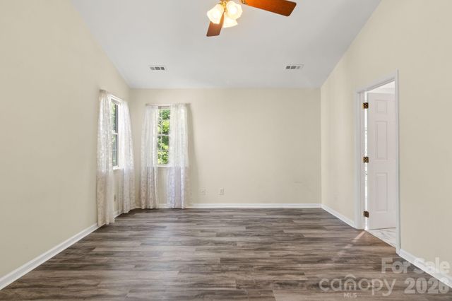11413 Hunters Landing Drive, Charlotte, NC 28273