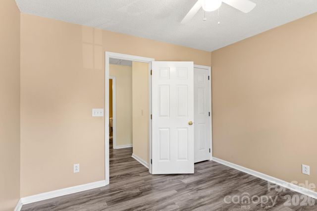 11413 Hunters Landing Drive, Charlotte, NC 28273