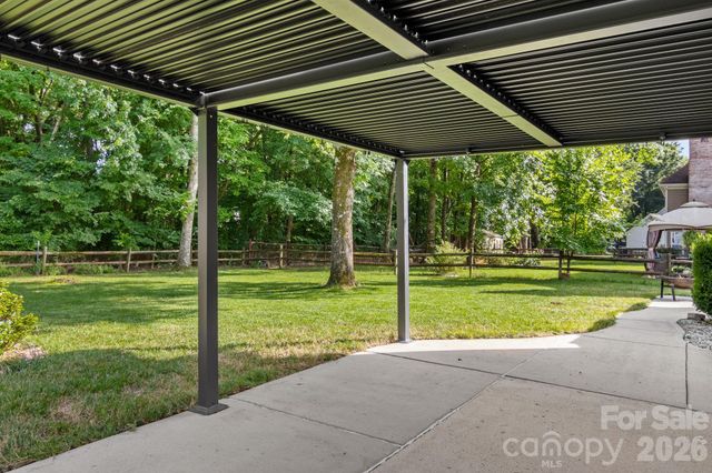11413 Hunters Landing Drive, Charlotte, NC 28273