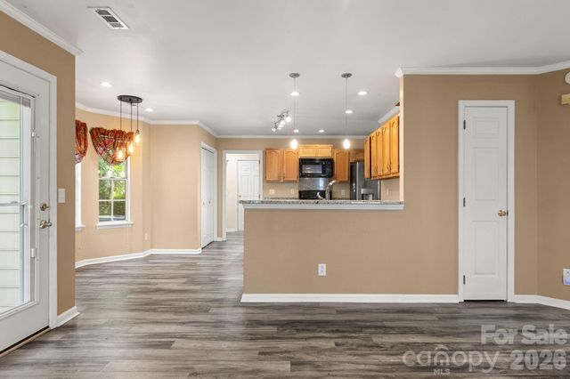 11413 Hunters Landing Drive, Charlotte, NC 28273