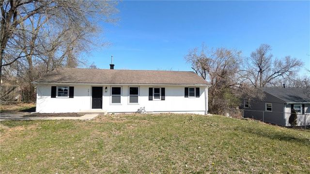 3812 E 93RD Street, Kansas City, MO 64132