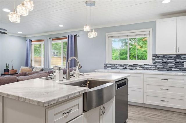 1808 Sandy Plains Road, Marietta, GA 30066