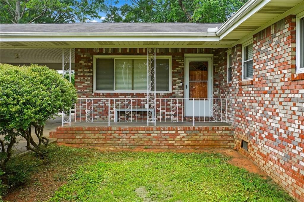 1808 Sandy Plains Road, Marietta, GA 30066