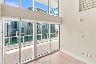 41 SE 5th St 1908, Miami, FL 33131