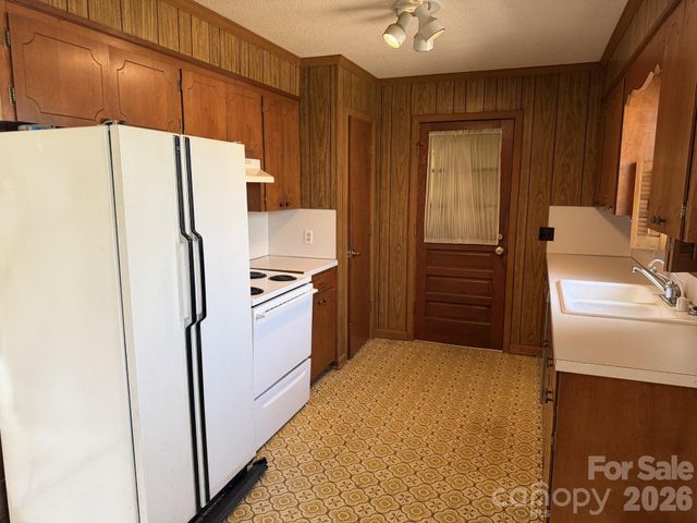 2033 Sprucewood Street, Albemarle, NC 28001