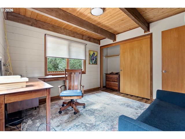 4 DOUG JOHNSON Ln, Port Orford, OR 97465