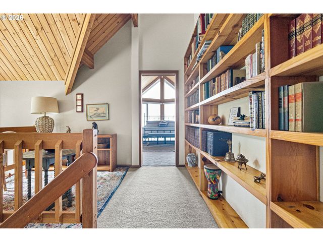 4 DOUG JOHNSON Ln, Port Orford, OR 97465