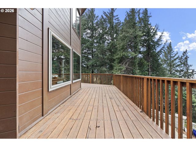 4 DOUG JOHNSON Ln, Port Orford, OR 97465