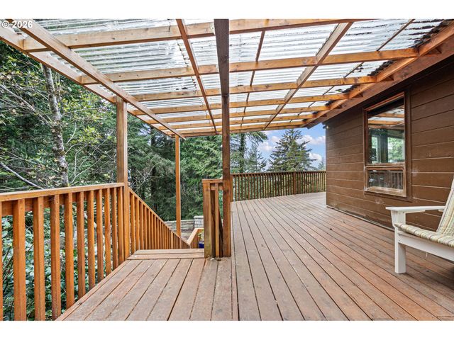 4 DOUG JOHNSON Ln, Port Orford, OR 97465