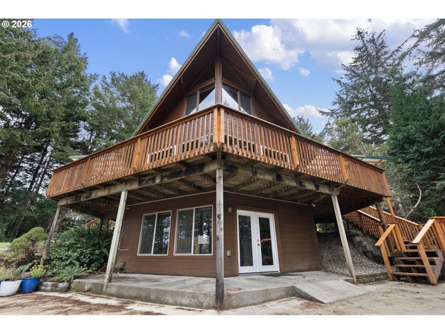 4 DOUG JOHNSON Ln, Port Orford, OR 97465