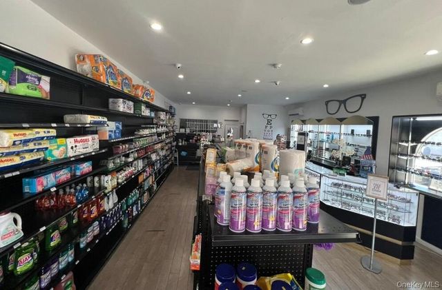 11402 Jamaica Avenue, Richmond Hill, NY 11418