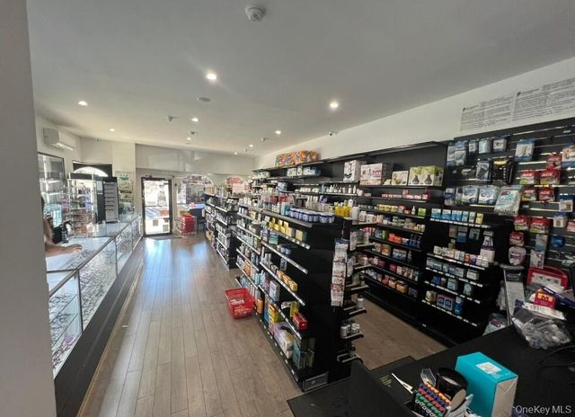 11402 Jamaica Avenue, Richmond Hill, NY 11418