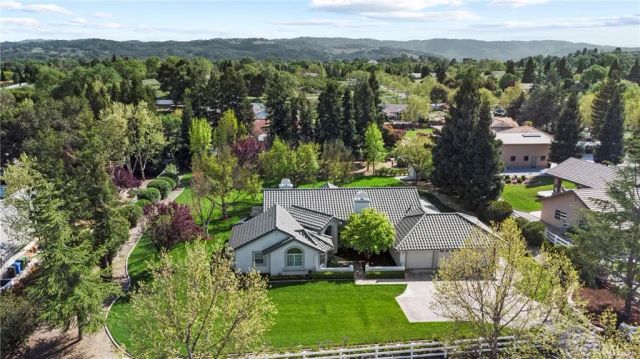 1609 Tanager Court, Templeton, CA 93465