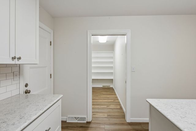 3005 Sheddan Dr, Columbia, TN 38401