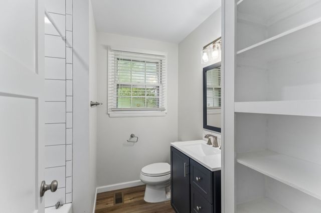 3005 Sheddan Dr, Columbia, TN 38401
