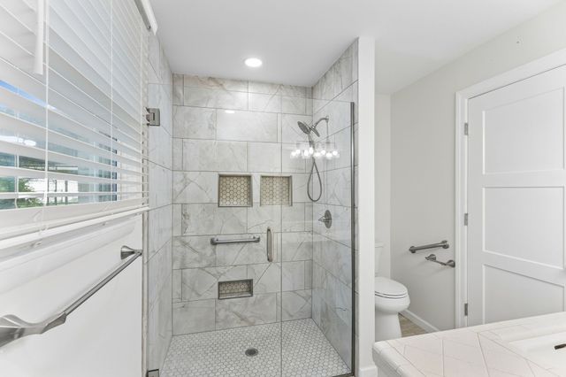 3005 Sheddan Dr, Columbia, TN 38401