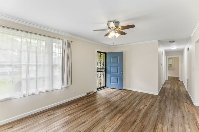 3005 Sheddan Dr, Columbia, TN 38401