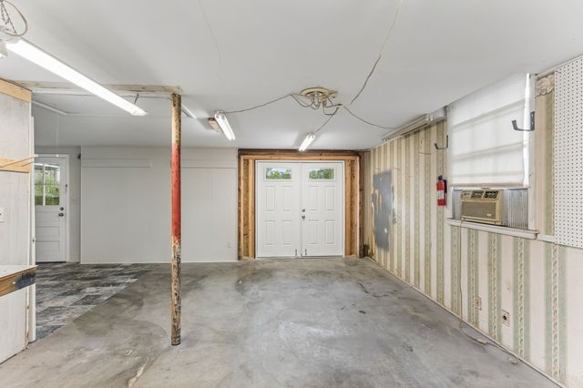 3005 Sheddan Dr, Columbia, TN 38401