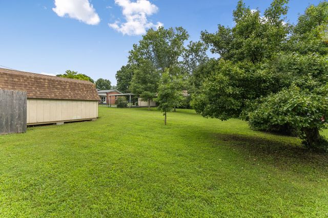3005 Sheddan Dr, Columbia, TN 38401