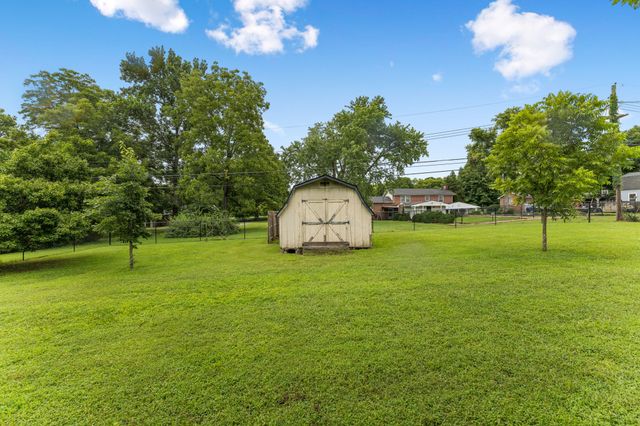 3005 Sheddan Dr, Columbia, TN 38401
