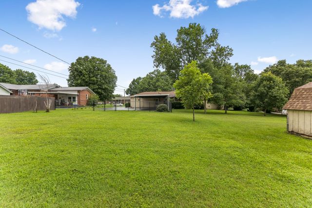 3005 Sheddan Dr, Columbia, TN 38401