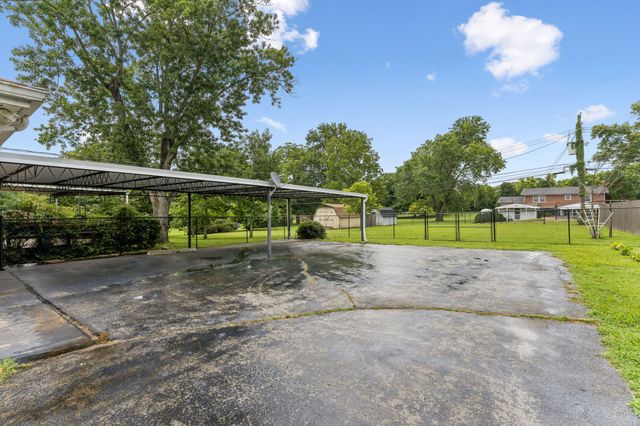 3005 Sheddan Dr, Columbia, TN 38401
