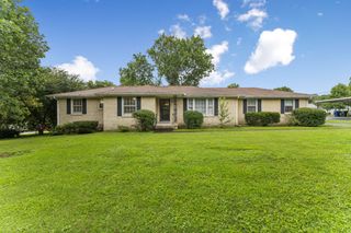 3005 Sheddan Dr, Columbia, TN 38401