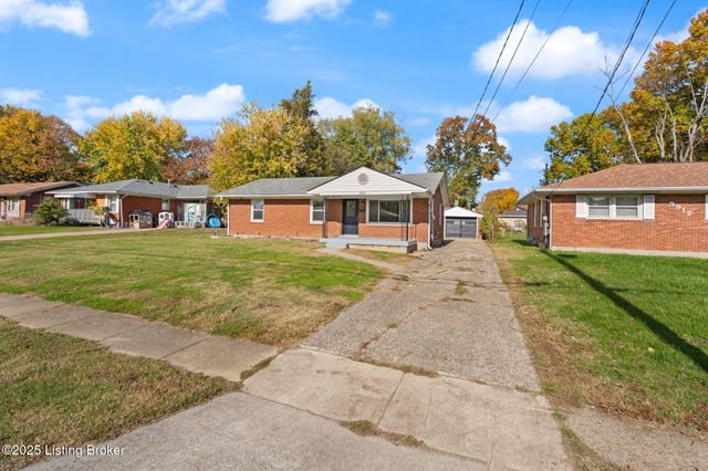 5919 Middlerose Cir, Louisville, KY 40272