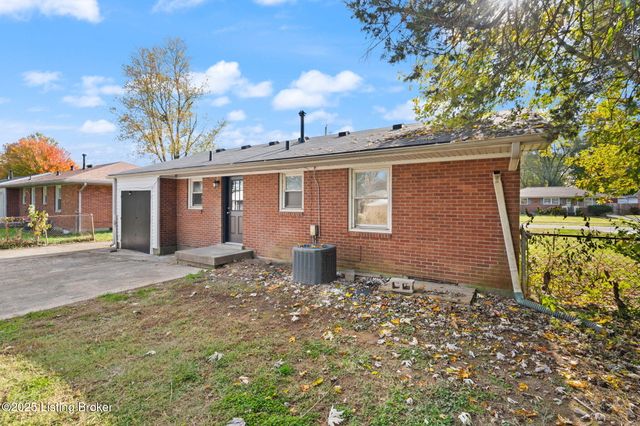 5919 Middlerose Cir, Louisville, KY 40272