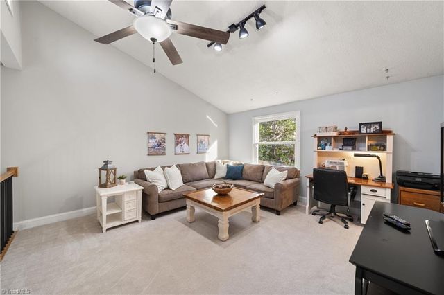 813 Horncastle Road, Winston-salem, NC 27104