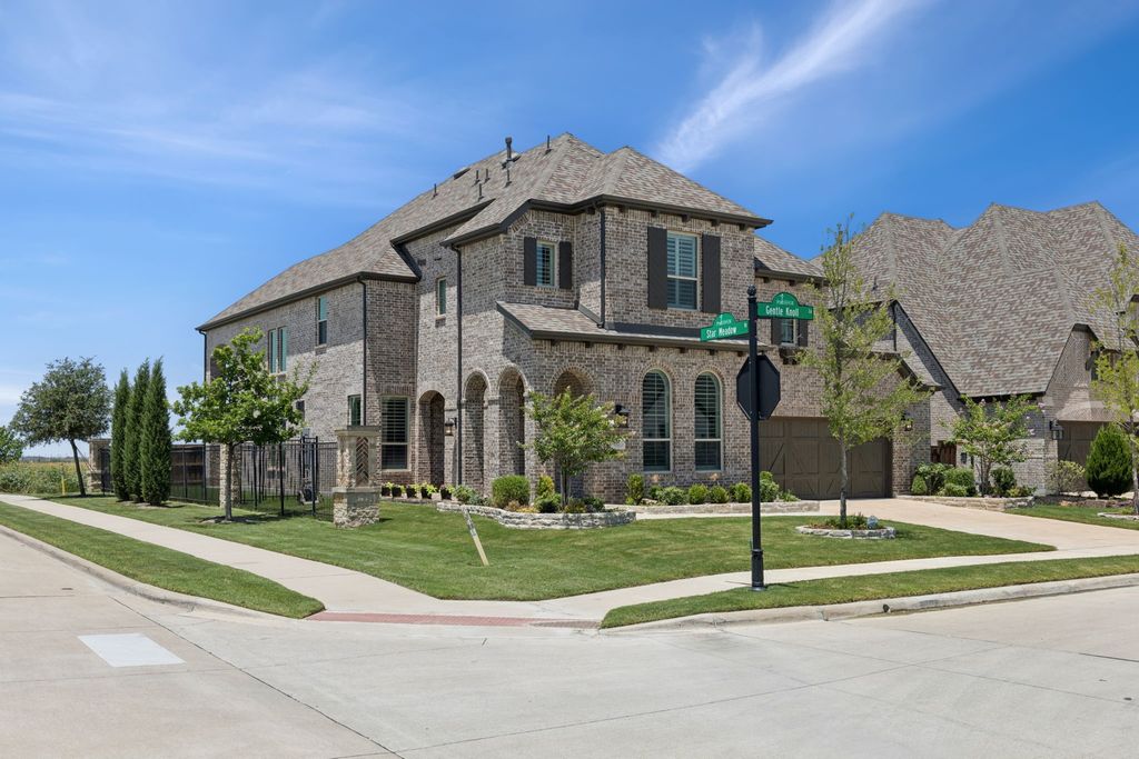 921 Gentle Knoll Lane, Prosper, TX 75078