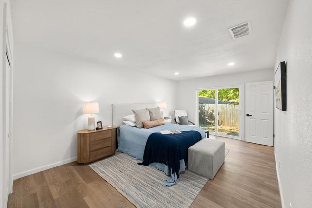 8917 Aksarben Dr, Orangevale, CA 95662