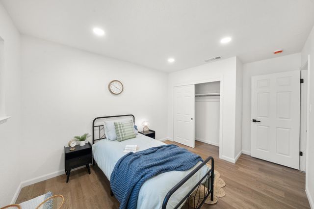 8917 Aksarben Dr, Orangevale, CA 95662