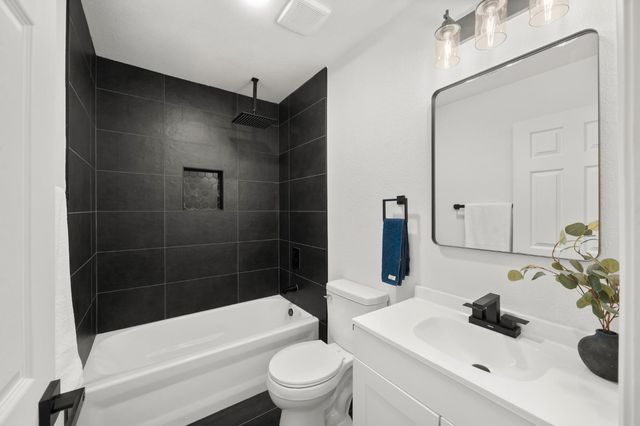 8917 Aksarben Dr, Orangevale, CA 95662