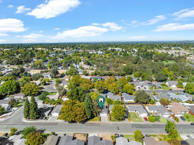 8917 Aksarben Dr, Orangevale, CA 95662