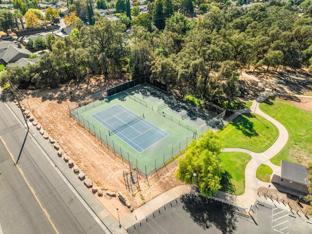 8917 Aksarben Dr, Orangevale, CA 95662