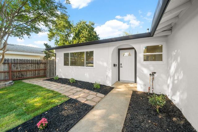 8917 Aksarben Dr, Orangevale, CA 95662