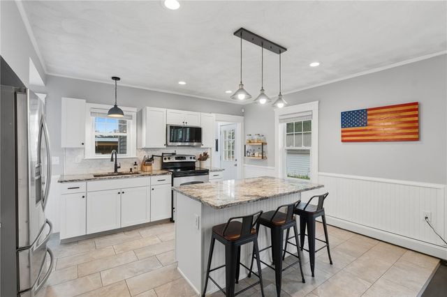 55 Friendly Road, Cranston, RI 02910