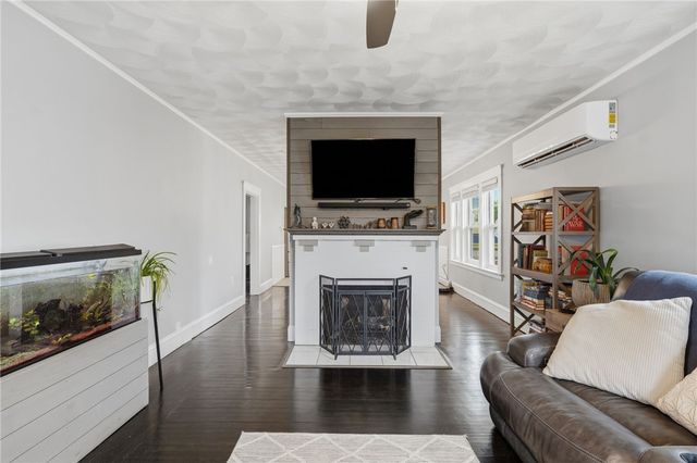 55 Friendly Road, Cranston, RI 02910