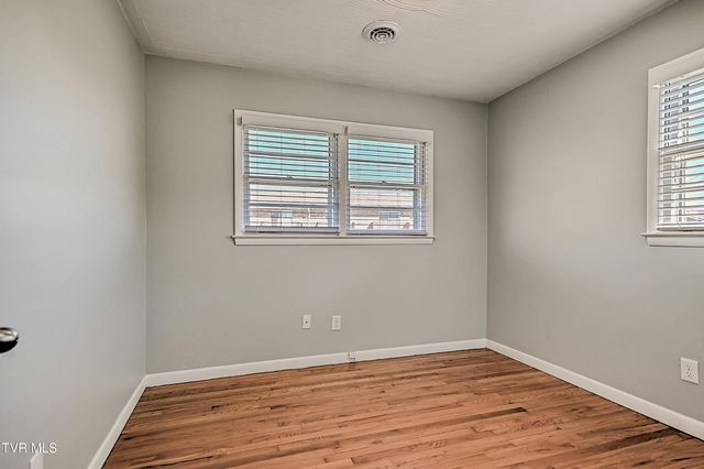115 Edgefield Road, Bristol, TN 37620