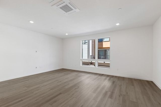 6702 Optimum Loop, San Jose, CA 95119