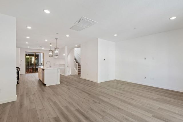 6702 Optimum Loop, San Jose, CA 95119