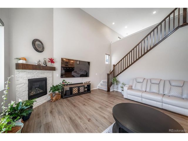 3872 Red Valley Cir, Castle Rock, CO 80104