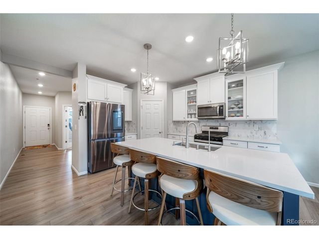 3872 Red Valley Cir, Castle Rock, CO 80104