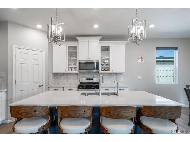 3872 Red Valley Cir, Castle Rock, CO 80104