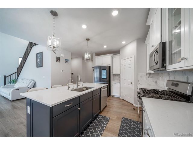 3872 Red Valley Cir, Castle Rock, CO 80104