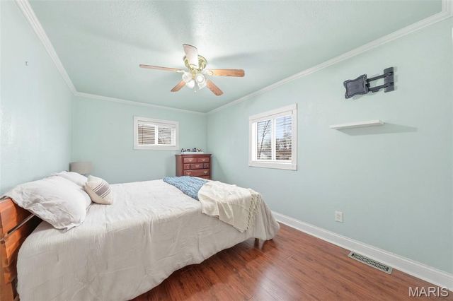 2233 Hood Avenue, Overland, MO 63114